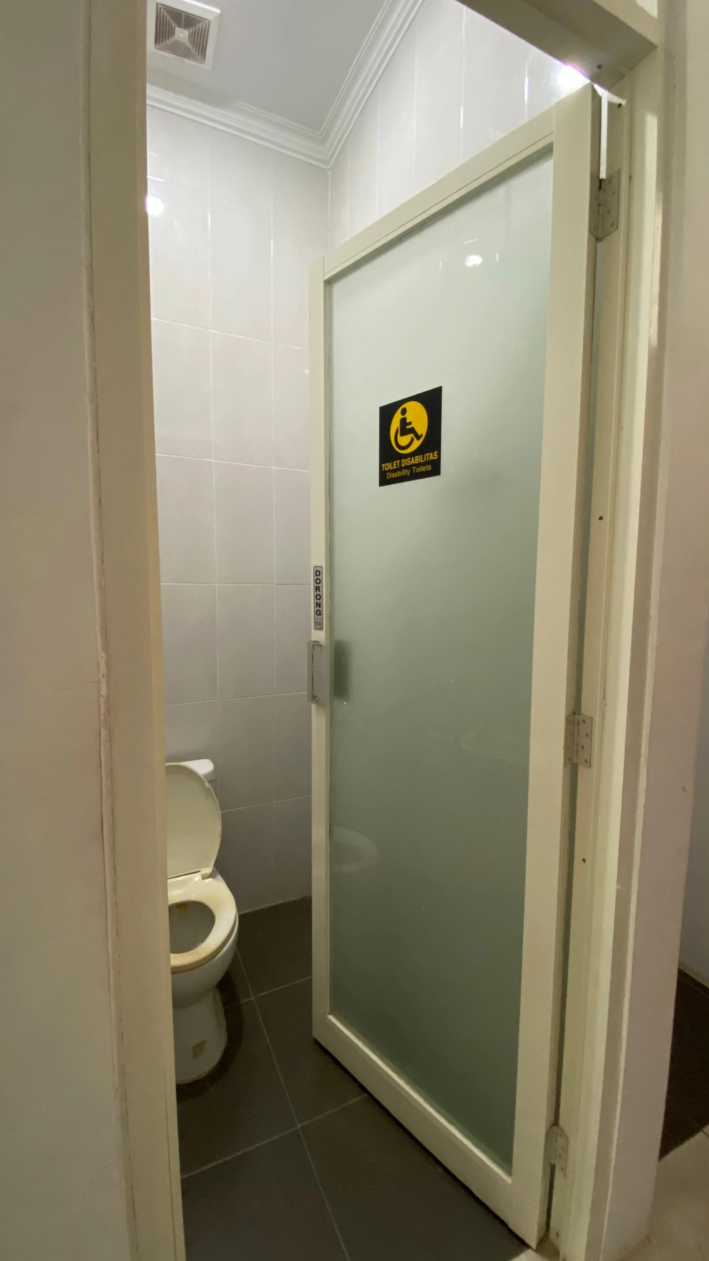 Toilet Disabilitas